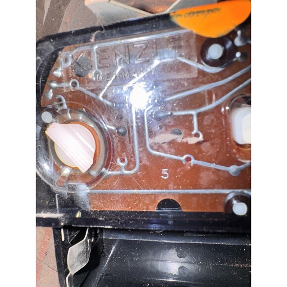 VTG Wooden Apple Wall Clock School Classroom Kitchen Retro Cottagecore READ!! - Picture 9 of 10